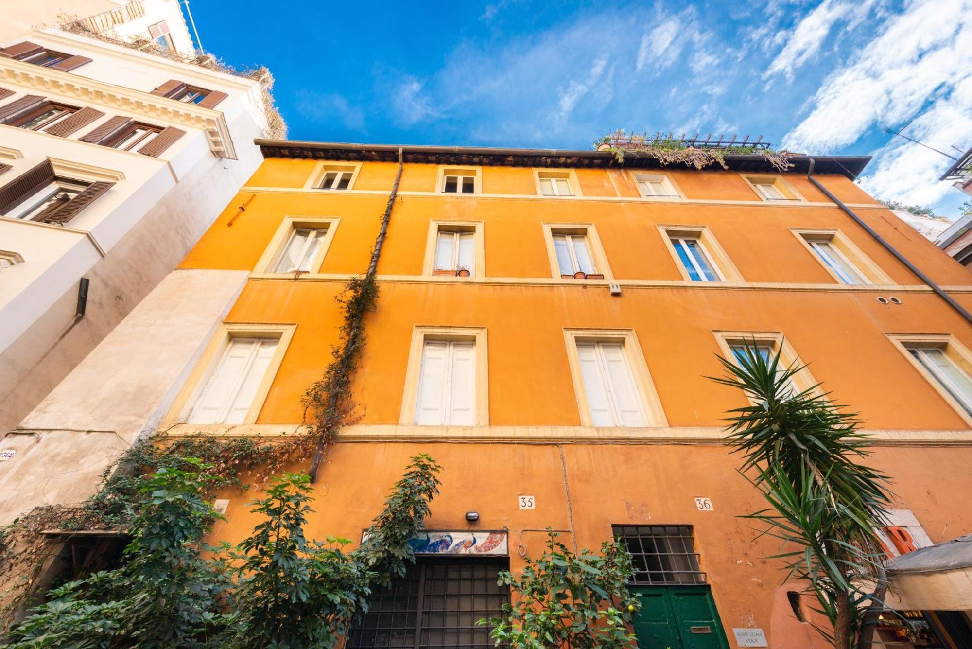 Pavone Centre Romantic Rom